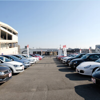 オートステージ大阪寝屋川店の設計・建築工事 実例