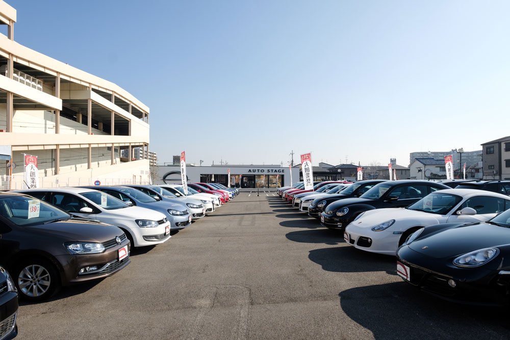 オートステージ大阪寝屋川店の設計・建築工事 実例
