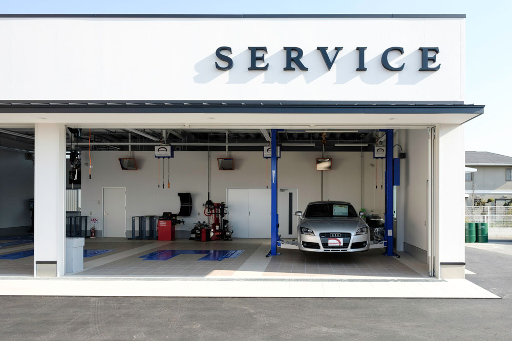 自動車ショールーム・カーディーラー 大阪府寝屋川市　オートステージ大阪寝屋川店