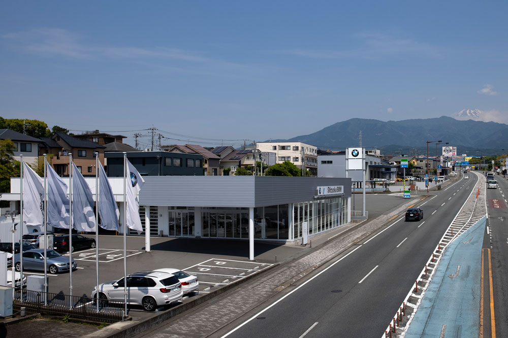 自動車ショールーム・カーディーラー 静岡県沼津市　モトーレン静岡沼津店