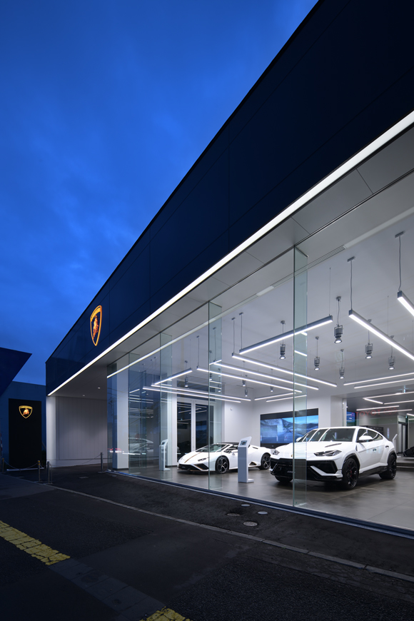 自動車ショールーム・カーディーラー 札幌市厚別区　Lamborghini Sapporo