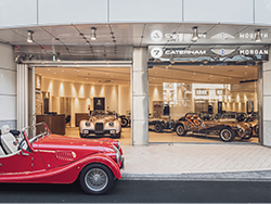 自動車ショールーム