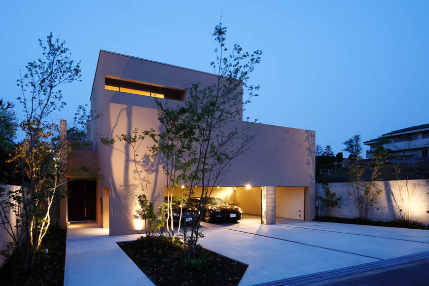 ガレージハウス 3つの中庭が生み出す上質な空間 アーキッシュギャラリー
