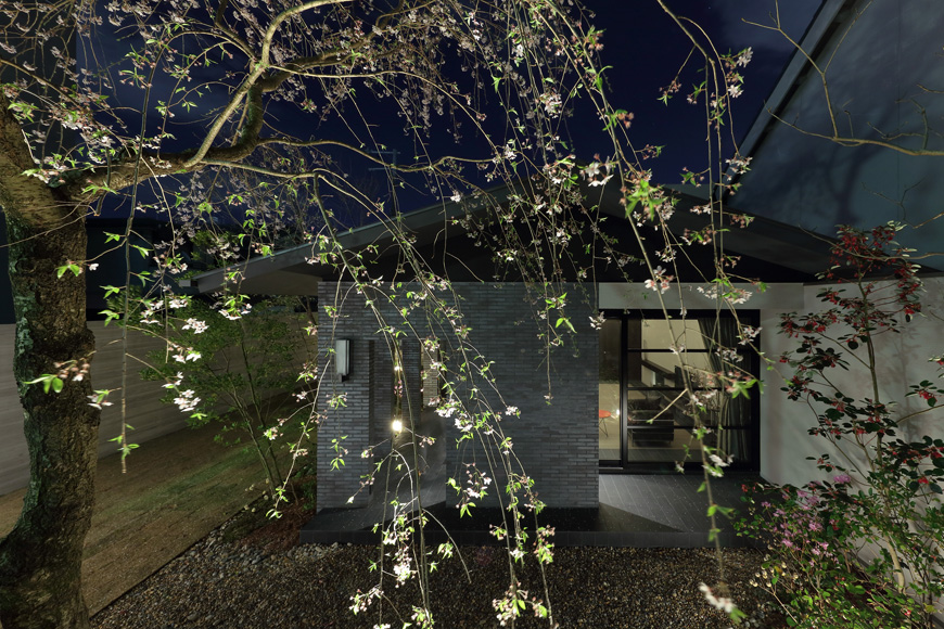 平屋・二世帯住宅 枝垂れ桜のある家 アーキッシュギャラリー